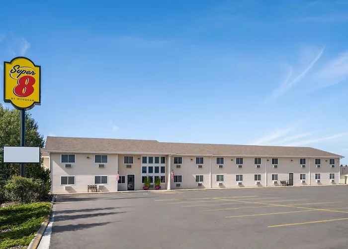 Super 8 By Wyndham Lewistown Hotel