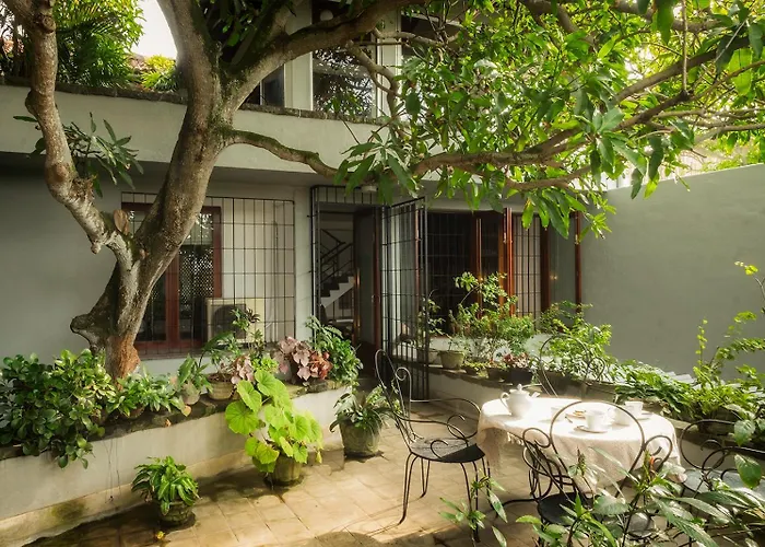 Mount Lodge Boutique Hotel