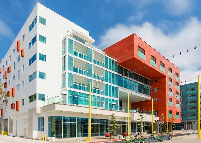 Courtyard By Marriott Santa Monica