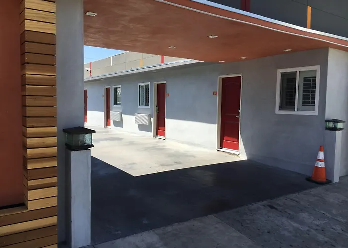 Clover Motel