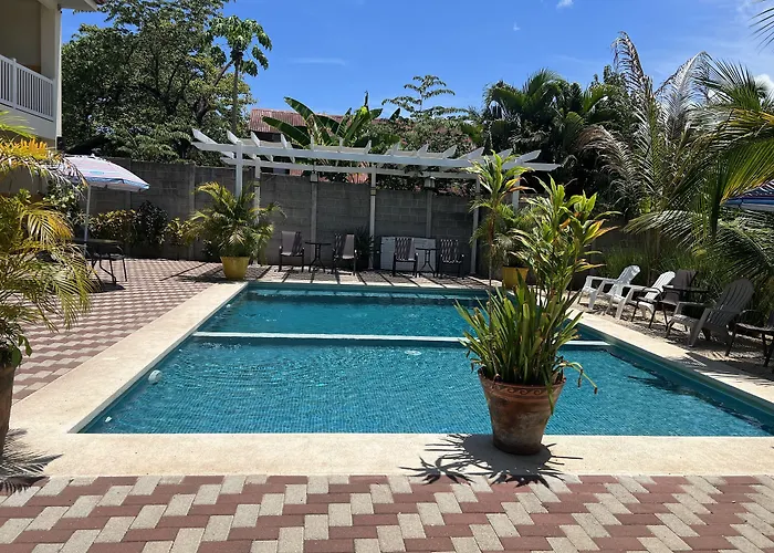 Cabinas El Colibri, Apart Hotel