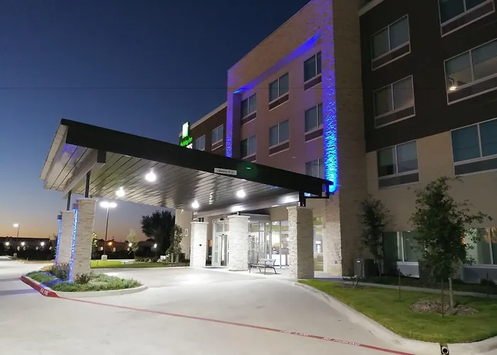 Holiday Inn Express & Suites Dallas Ne Arboretum
