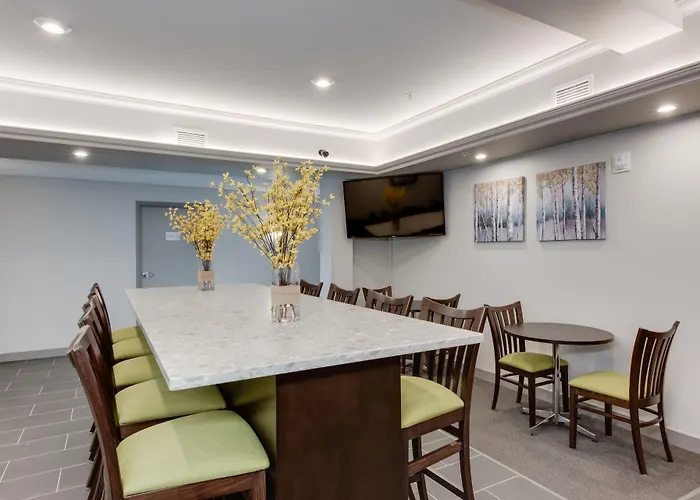Ramada By Wyndham Grassland