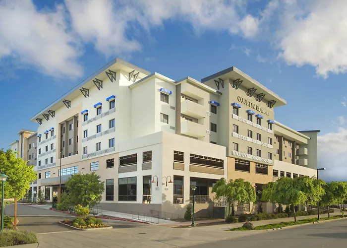 Courtyard By Marriott Redwood City
