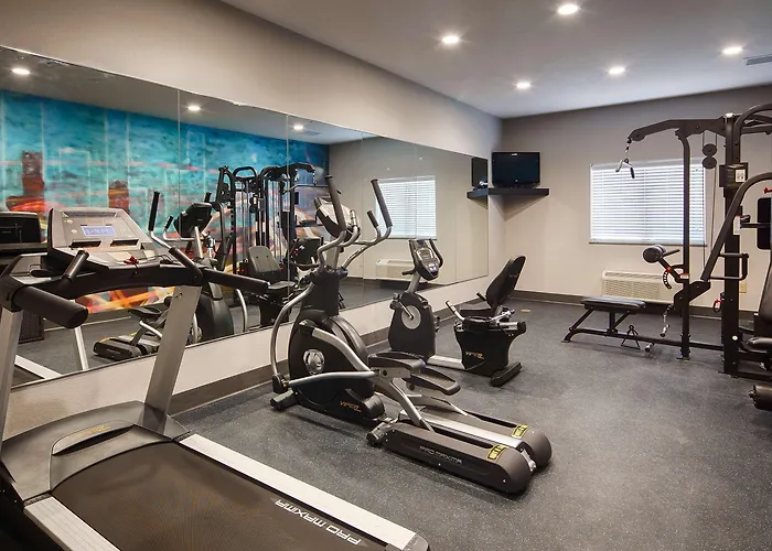 Best Western Plus Lonestar Inn & Suites