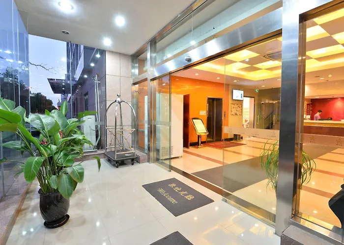 Shanghai Joyful Yard Hotel