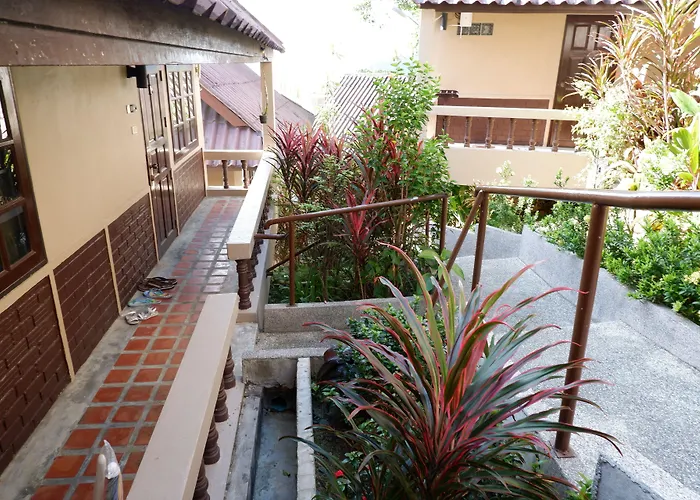 Kata Beachwalk Hotel And Bungalows