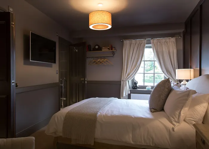The Lion Hotel - Pub & Restaurant