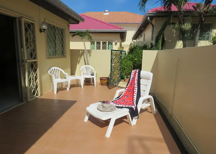 Butterfly Garden Boutique Residence: Luxury Apartments with Spa Baths