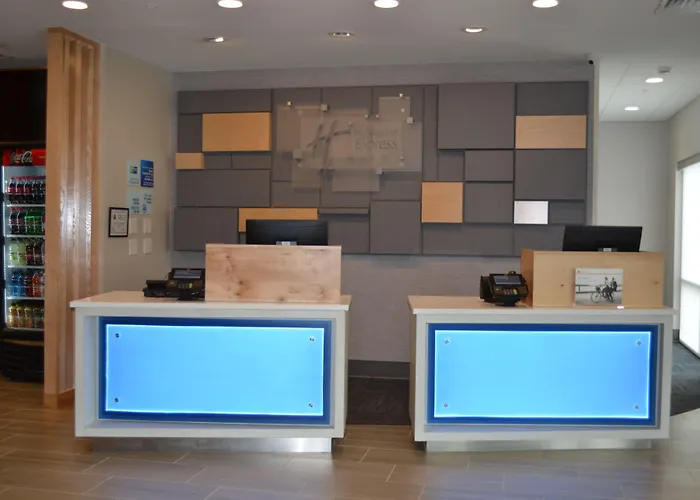 Holiday Inn Express & Suites - Charlotte Ne - University Area By Ihg