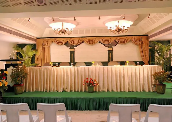 Hotel Gnanam
