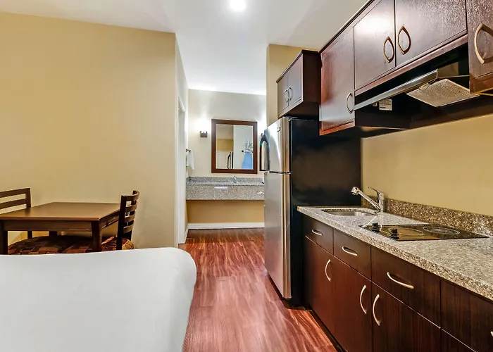 Americas Best Value Inn - Fm 529