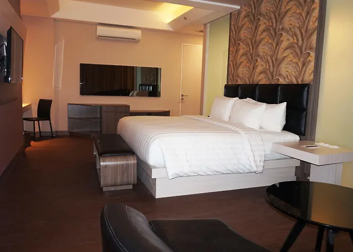 Luminor Hotel Jambi Kebun Jeruk By Wh