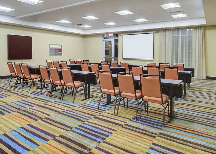Fairfield Inn & Suites By Marriott Bakersfield North/Airport