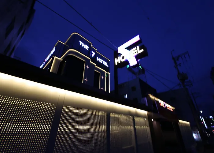 The 7 Hotel
