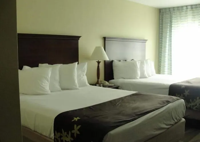 Gold Leaf Hotel Of Dewey