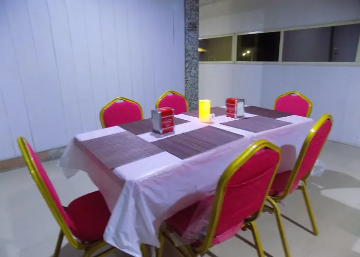 Posh Hotel And Suites Ikeja