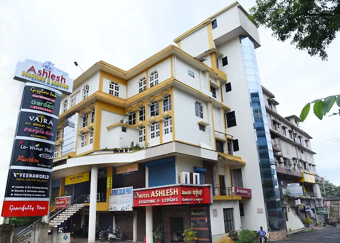 Hotel Ashlesh Manipal