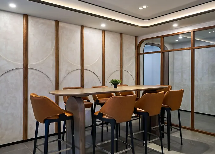 Panmanee Hotel-Newly Renovated