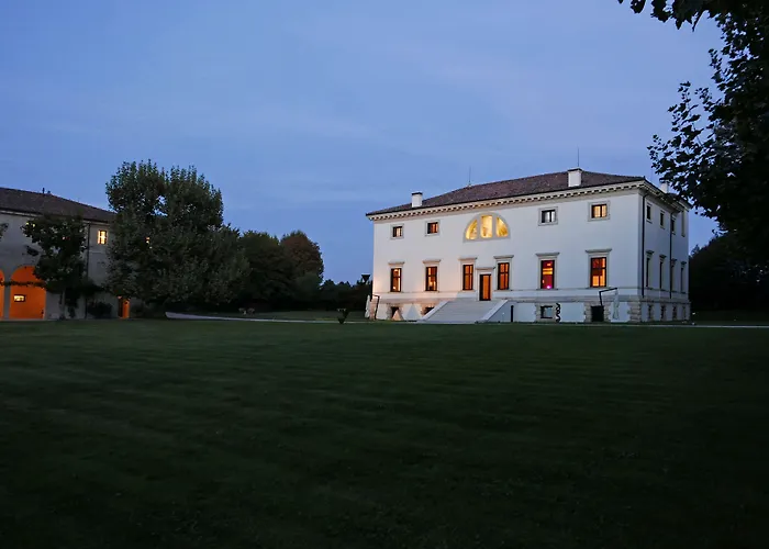 La Barchessa di Villa Pisani