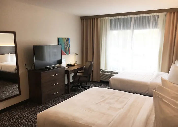 Gundersen Hotel & Suites