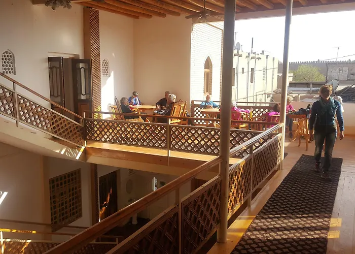 Islambek Hotel & Travel