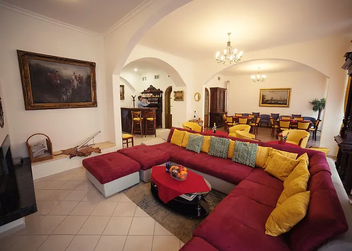 Hotel Bristol - Historic Elegance
