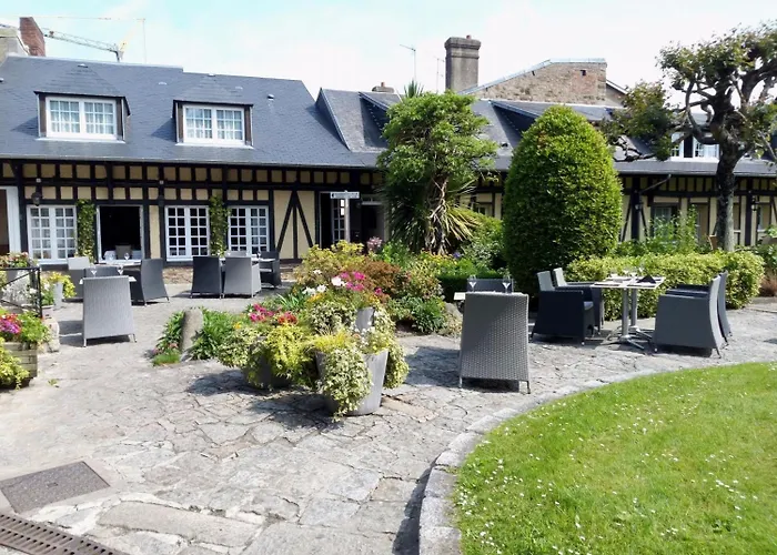 Logis Hotel Restaurant De La Croix D'Or-Avranches