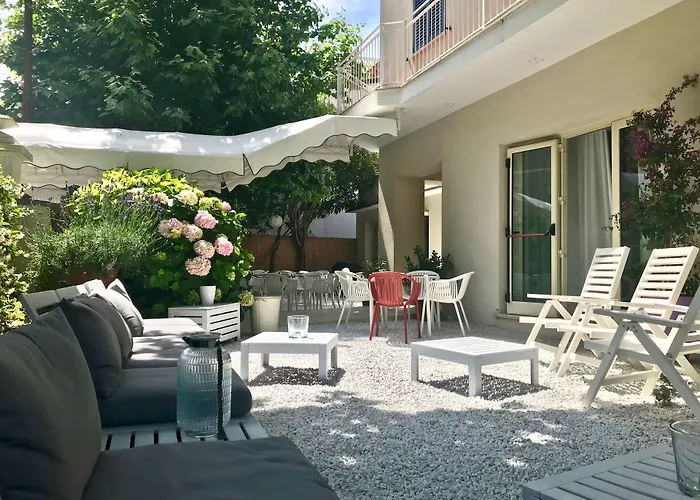 Petit Hotel