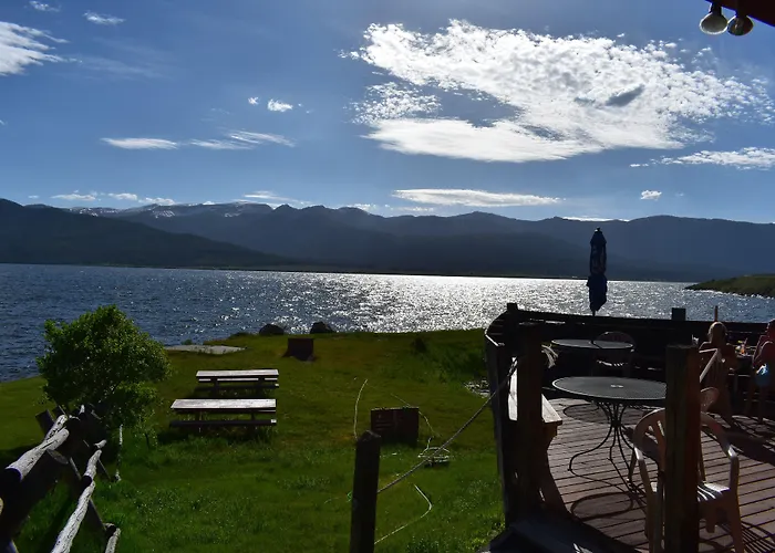 Lake View Suites