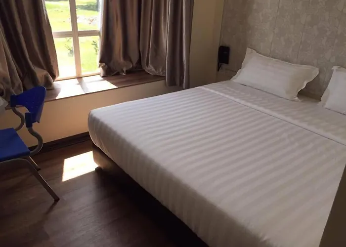 Expo Hotel