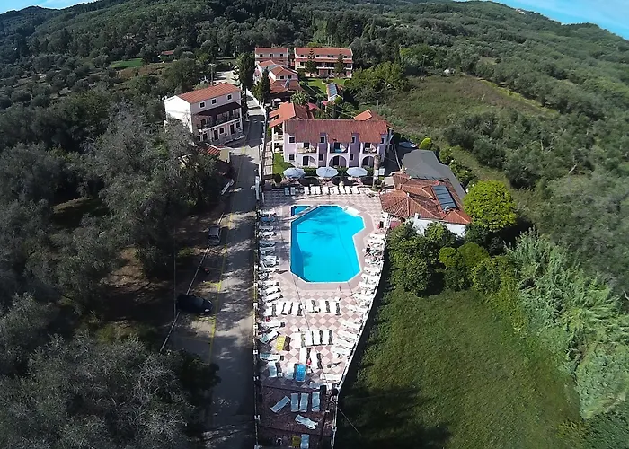 Oula Maisonettes Suites