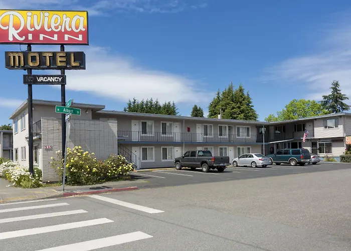 Riviera Inn