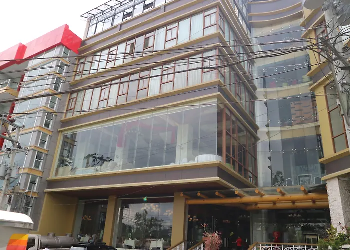 Paragon Hotel&Suites
