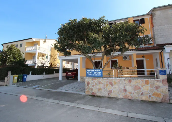 Rooms And Apartment Matosevic