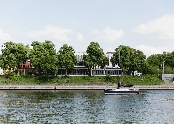 Conventgarten Hotel & Restaurant - Direkt Am Nord-Ostsee-Kanal