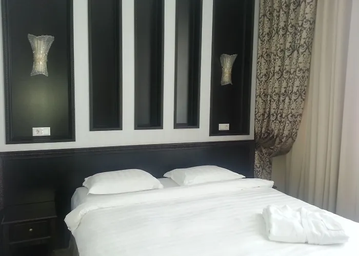 Royal Petrol Hotel