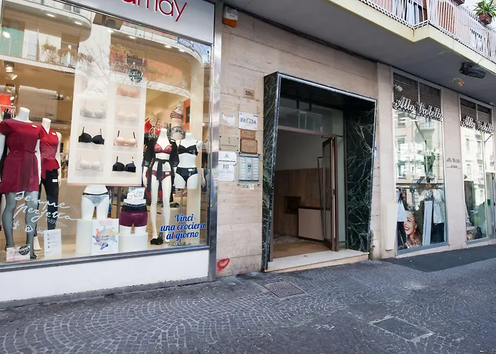 Chez Anna B&B - Adults Only Napoli