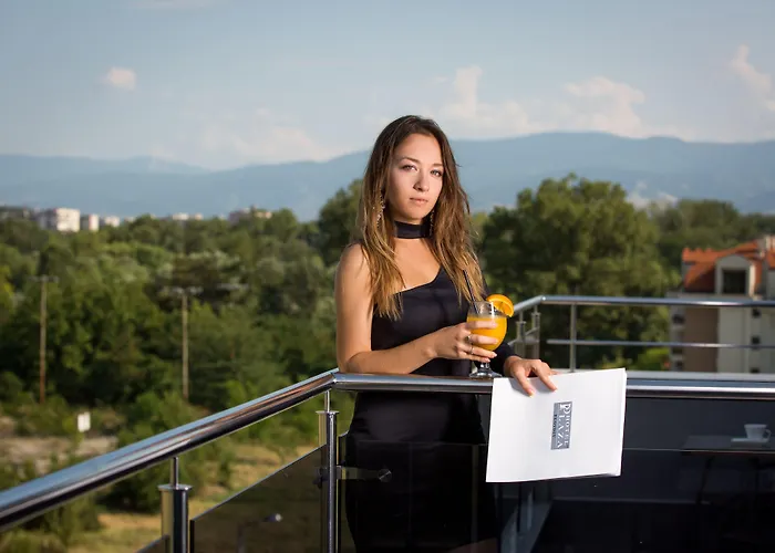 Plaza Hotel Plovdiv - Free Parking