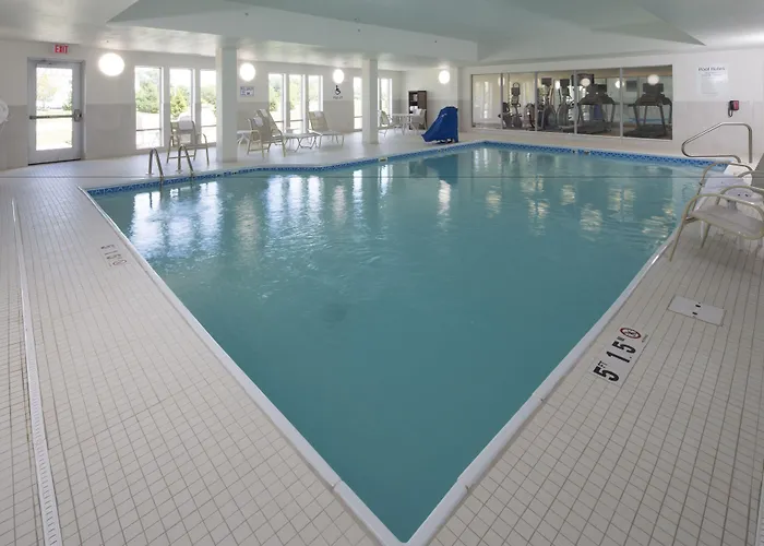 Holiday Inn Express & Suites - Gaylord By Ihg
