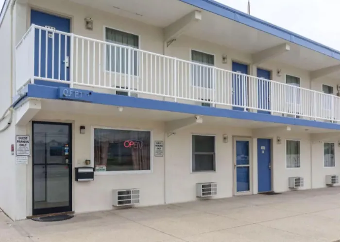 Flamingo Motel