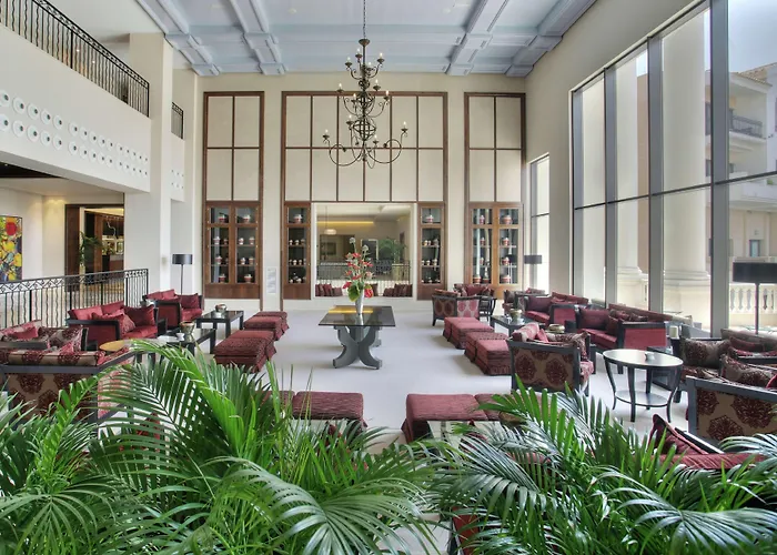 Doubletree By Hilton La Torre Golf Resort Roldán