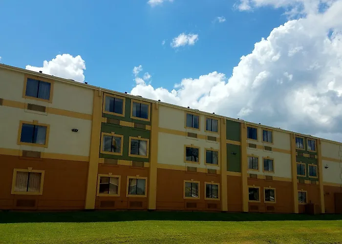 Surestay Hotel By Best Western Groves