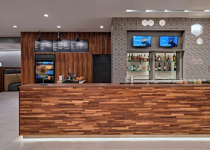 Courtyard By Marriott Houston Sugar Land/Lake Pointe