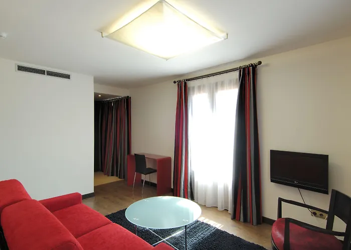 Hotel Cienbalcones