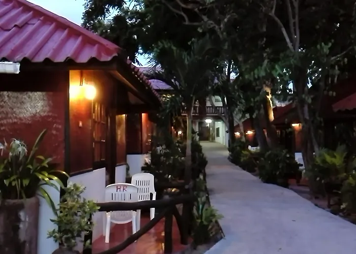 Haadrin Resort