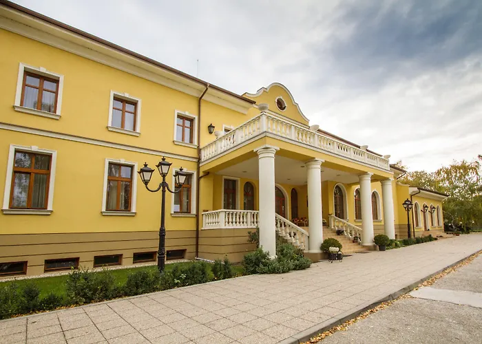 Hotel *** Plauter Kuria