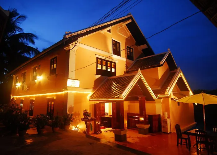 Merry Riverside Hotel