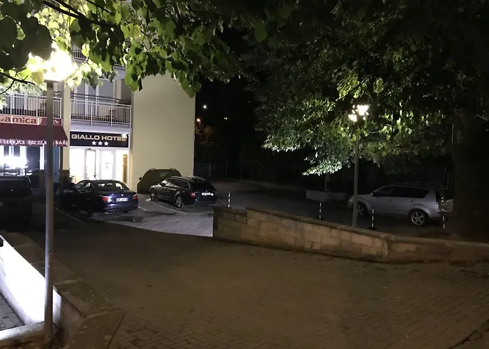 Hotel Giallo