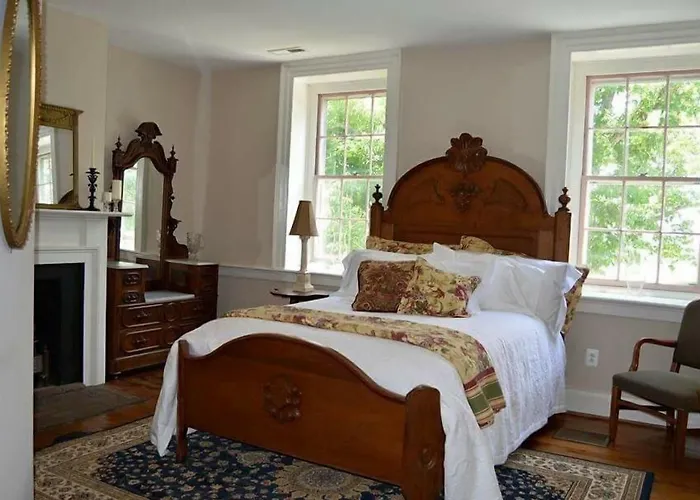 Inn At Springfield Manor- Adults Only